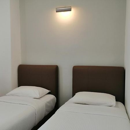 Desa Pelangi Condo George Town Esterno foto