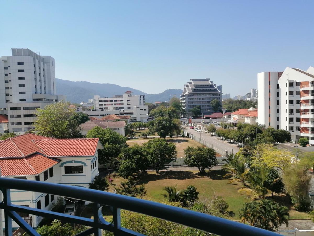 Desa Pelangi Condo George Town Esterno foto