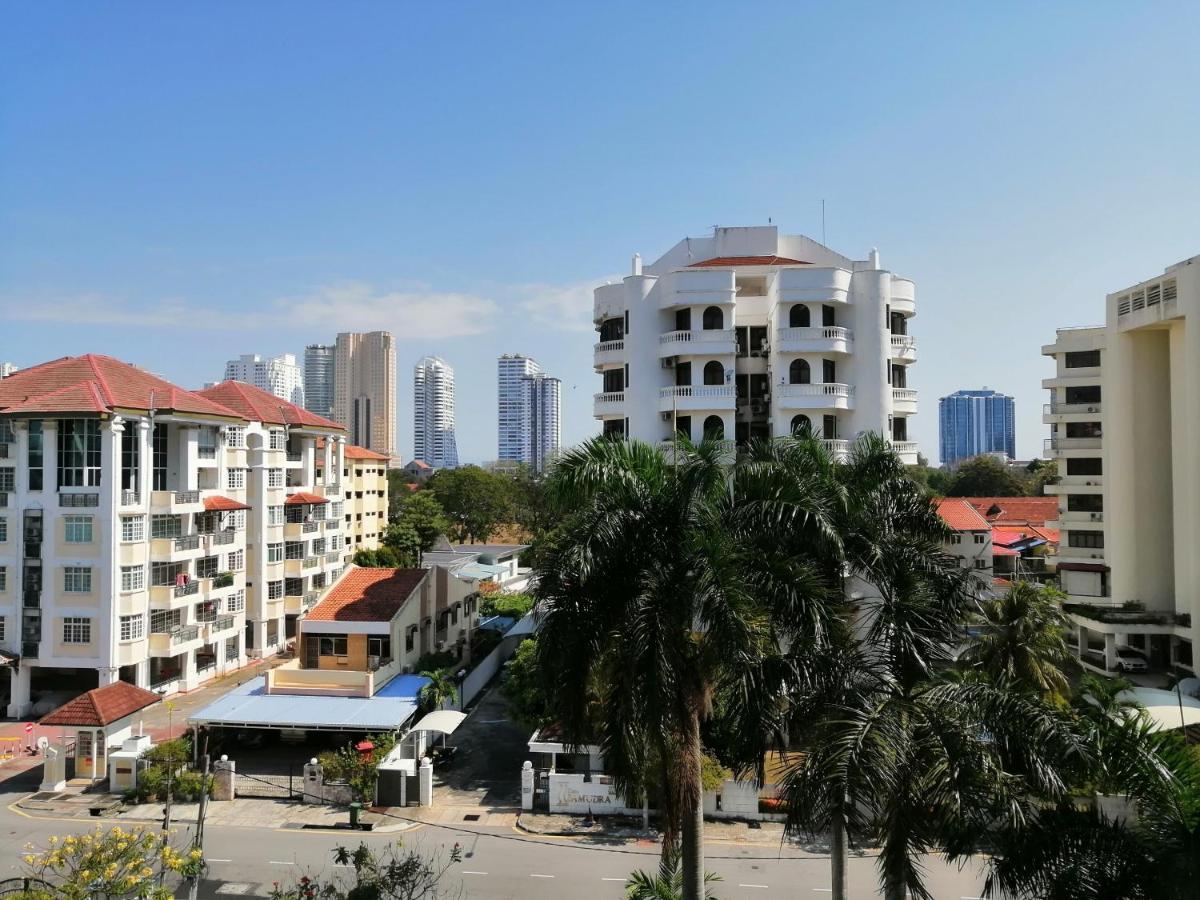 Desa Pelangi Condo George Town Esterno foto