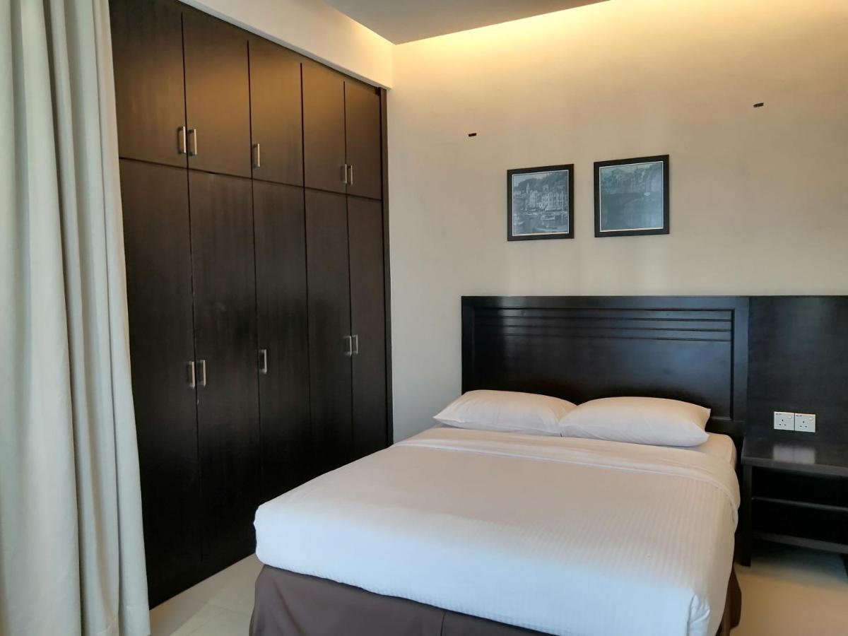 Desa Pelangi Condo George Town Esterno foto