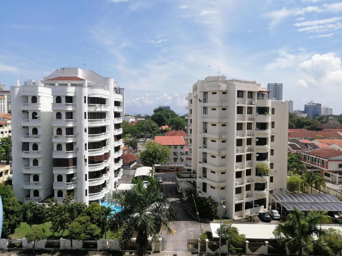 Desa Pelangi Condo George Town Esterno foto