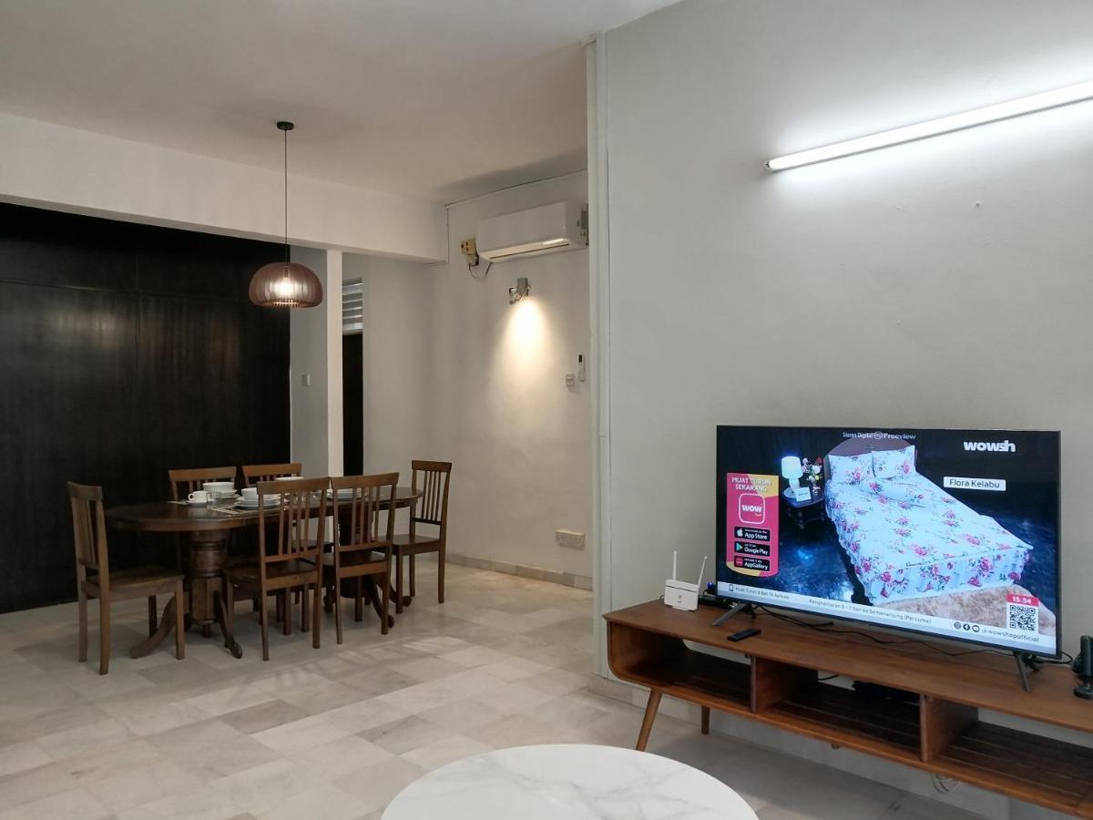 Desa Pelangi Condo George Town Esterno foto
