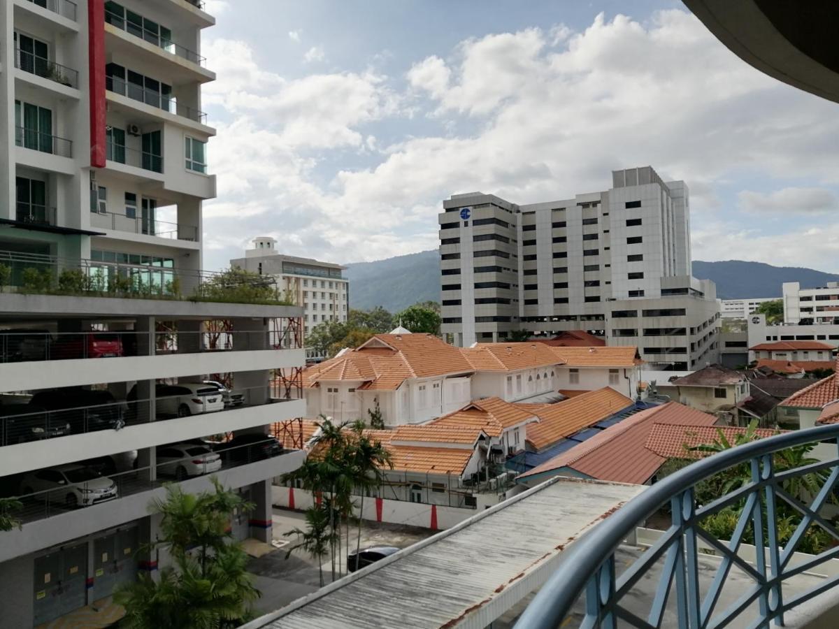 Desa Pelangi Condo George Town Esterno foto