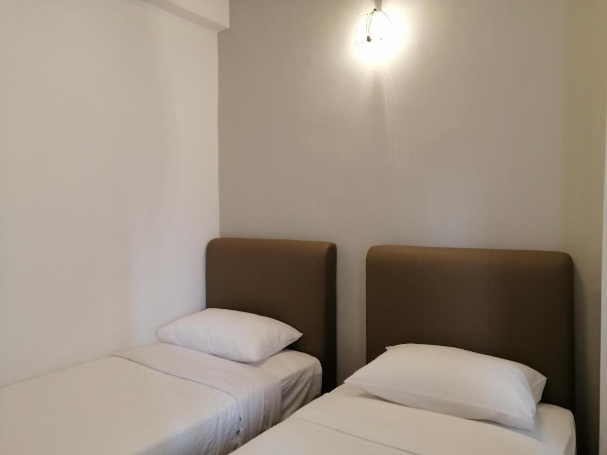 Desa Pelangi Condo George Town Esterno foto