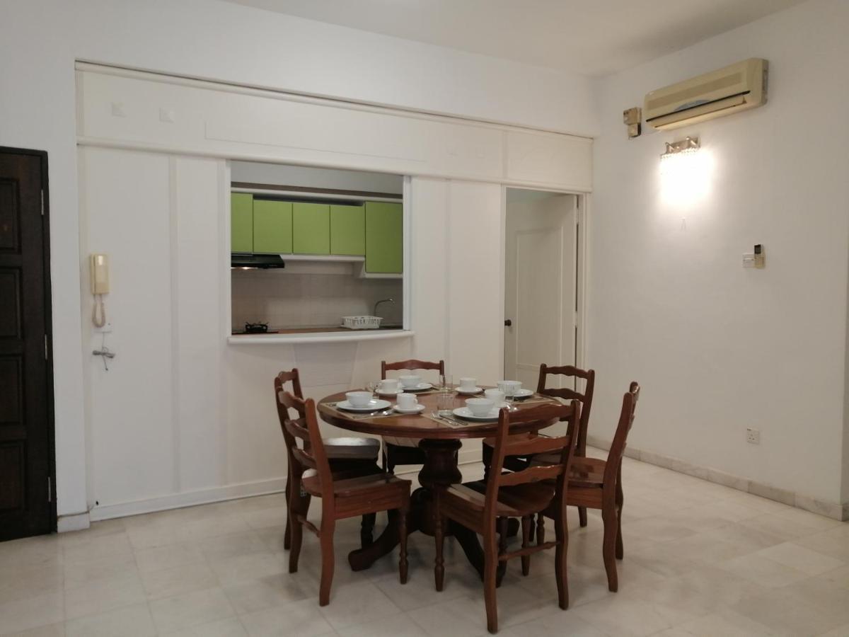 Desa Pelangi Condo George Town Esterno foto