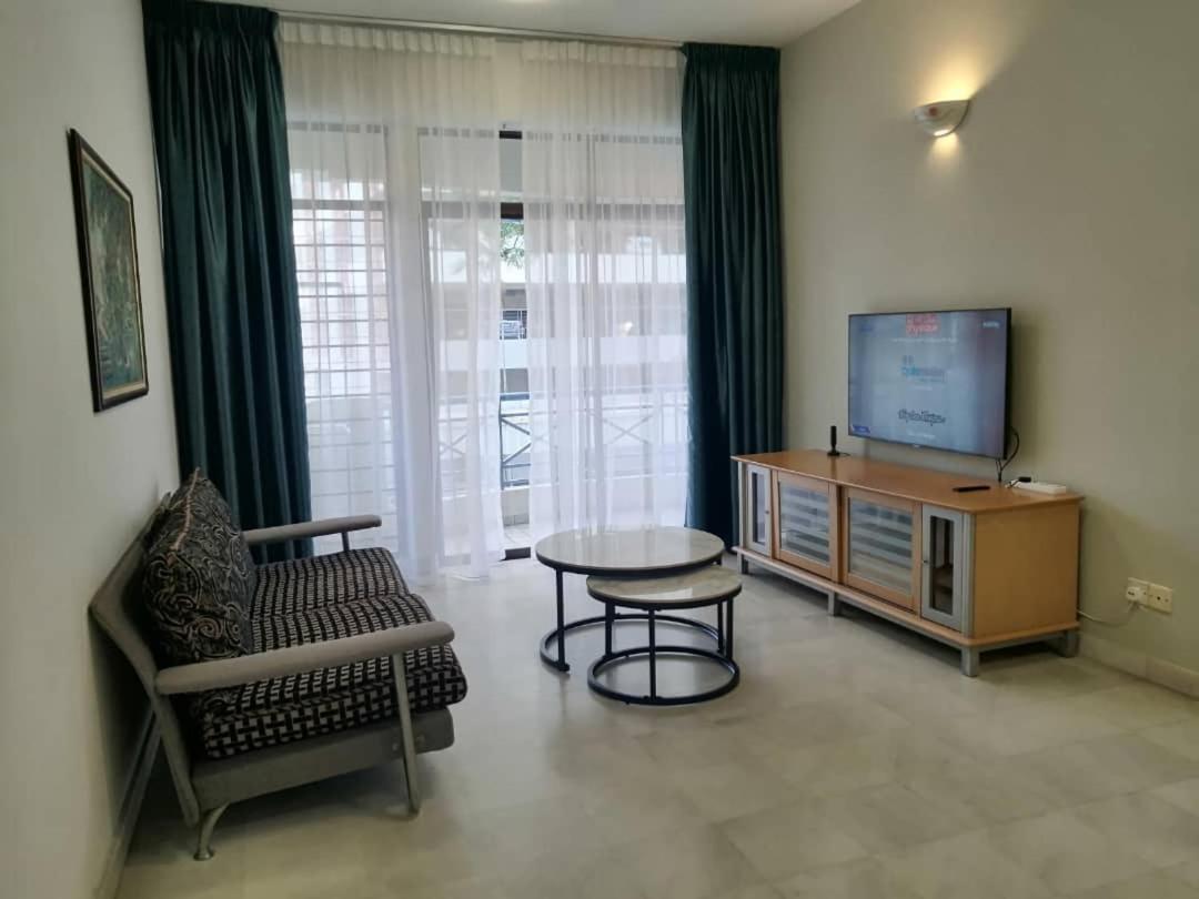 Desa Pelangi Condo George Town Esterno foto