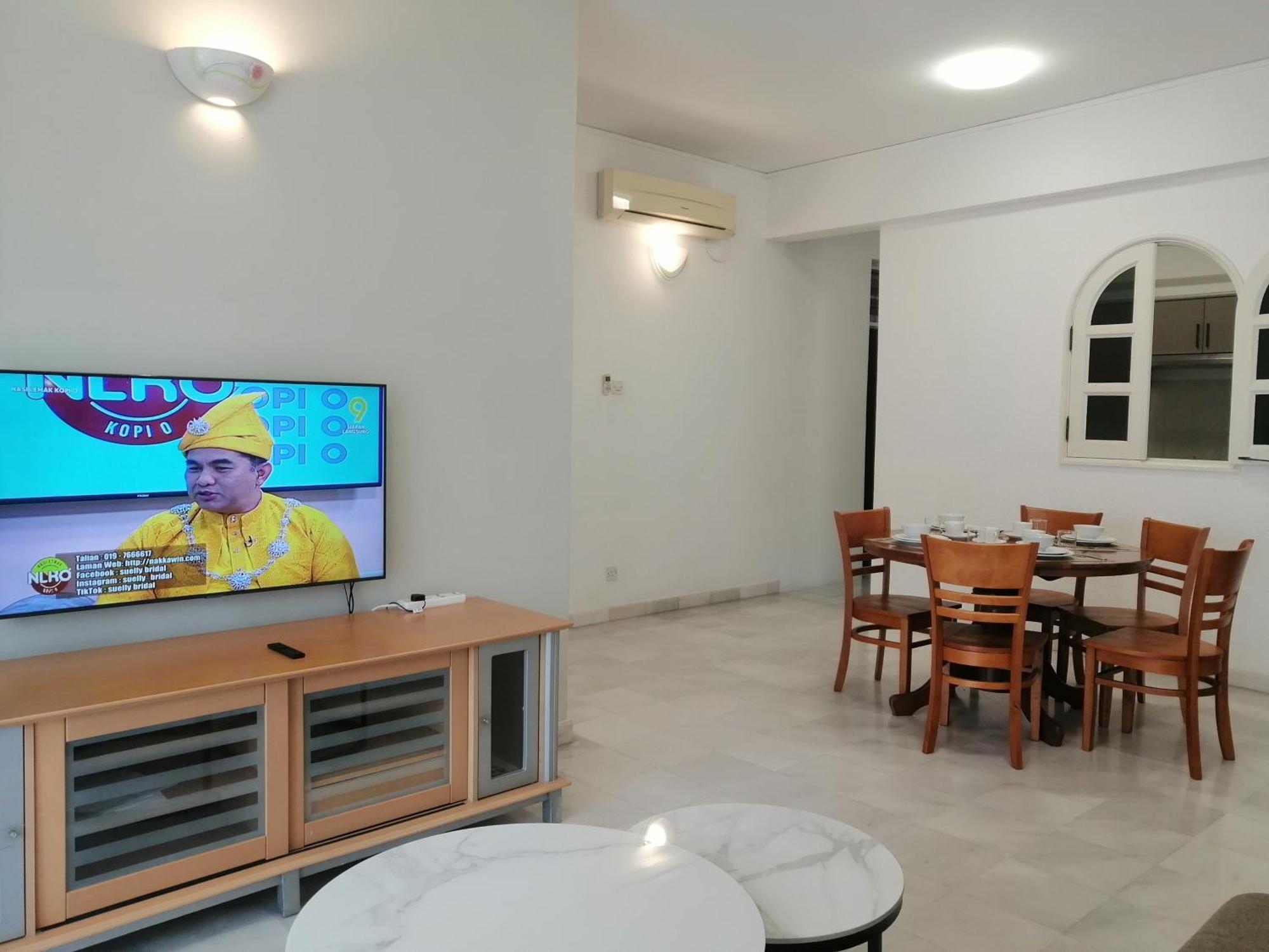 Desa Pelangi Condo George Town Esterno foto