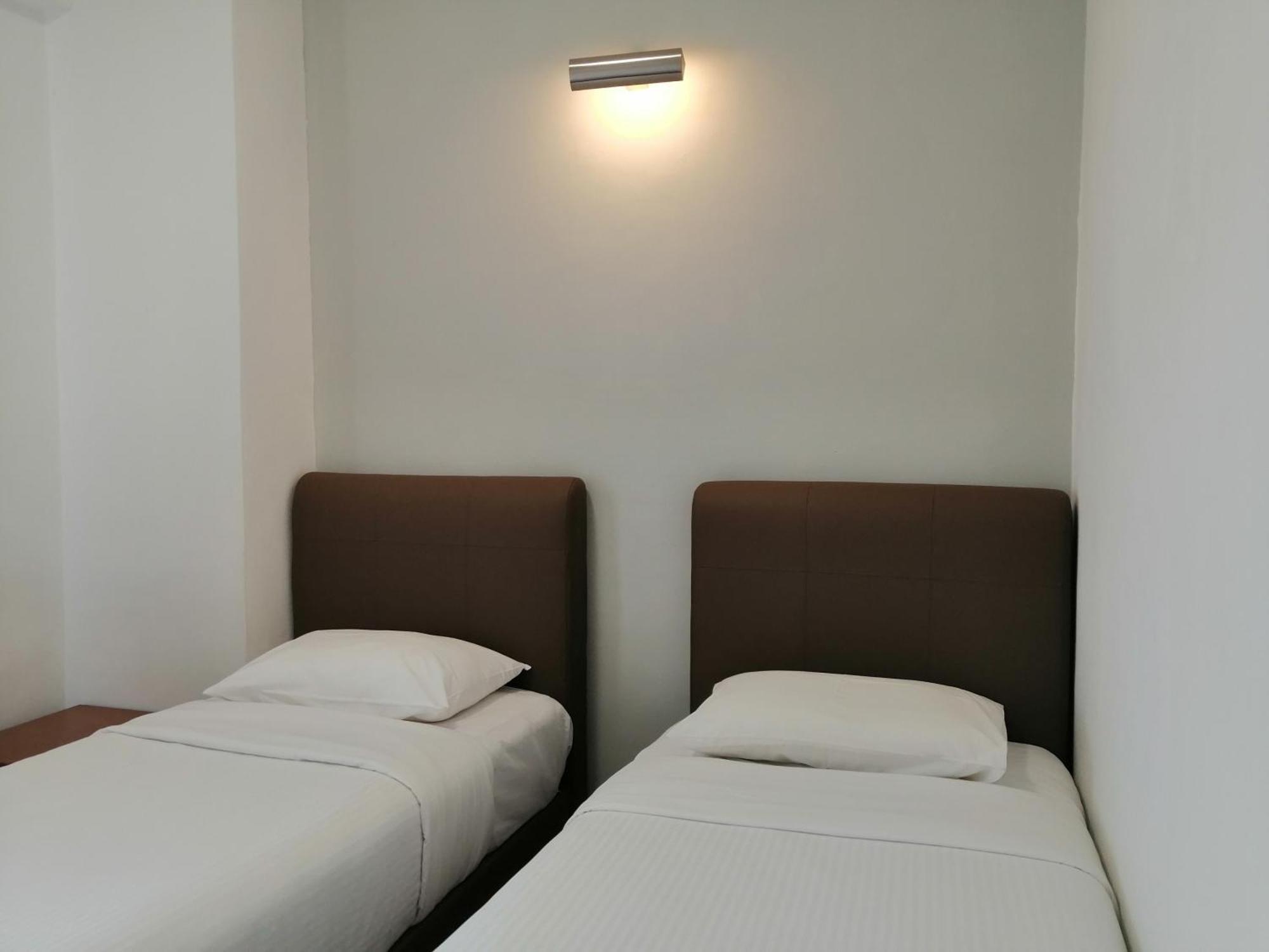 Desa Pelangi Condo George Town Esterno foto